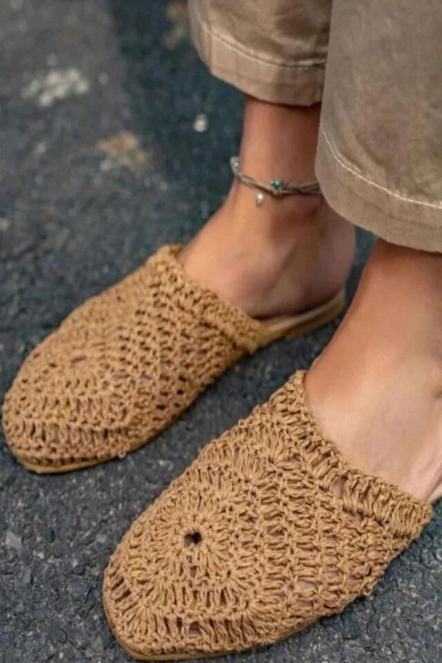 Mia Kadın Kahverengi El Örgüsü Terlik