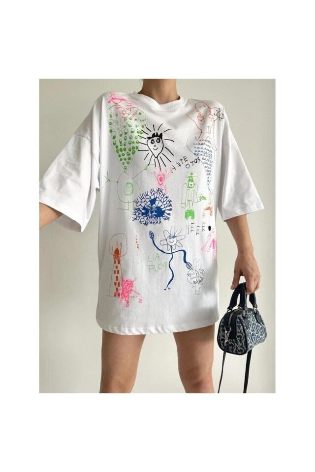 Beyaz Renkli Baskılı Oversize Pamuk Kadın Tişört