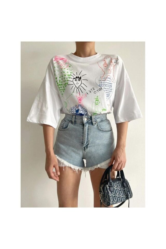 Beyaz Renkli Baskılı Oversize Pamuk Kadın Tişört