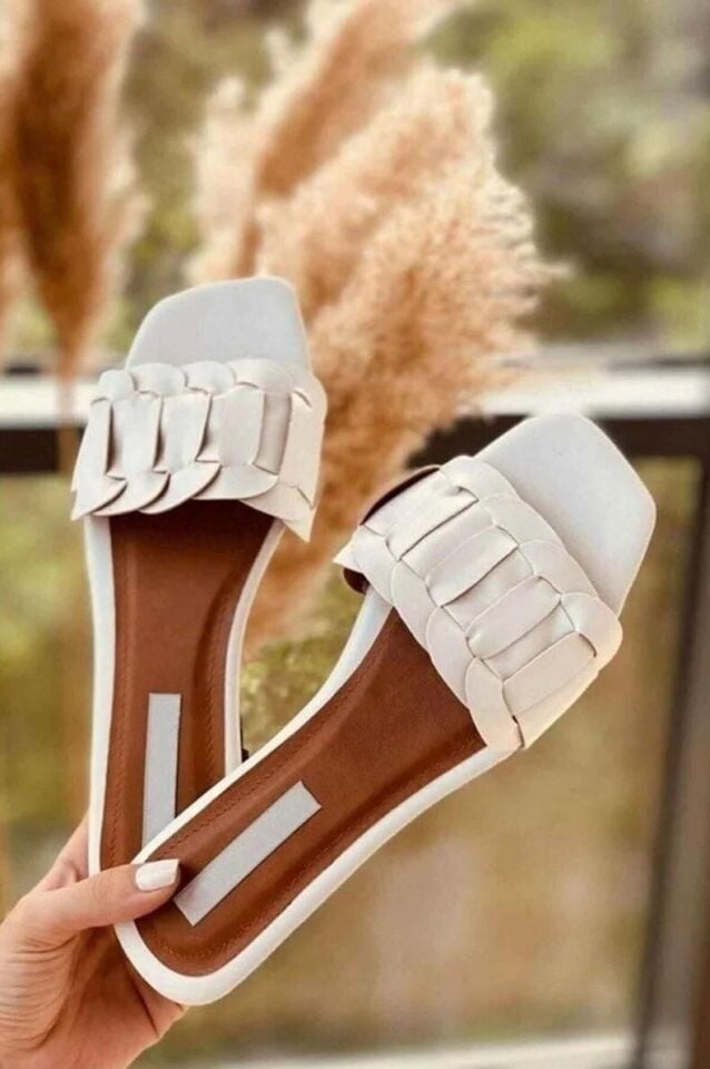 Beyaz Deri Kalın Bant Terlik