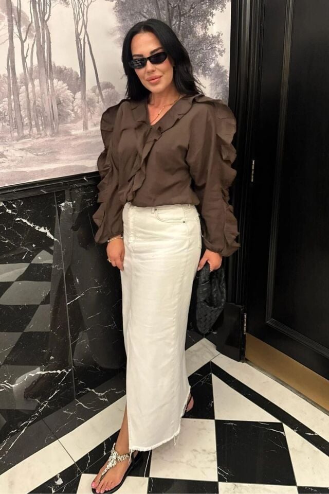 Kahverengi Fırfırlı Gömlek